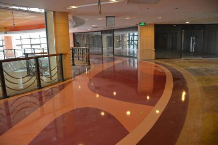 瓷磚褪色破裂不用怕？看環(huán)保地坪涂料施工廠怎么做？
